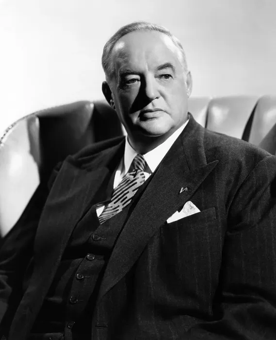 Framed Print : Sydney Greenstreet, ca. 1940s Framed Print : Sydney Greenstreet, ca. 1940s