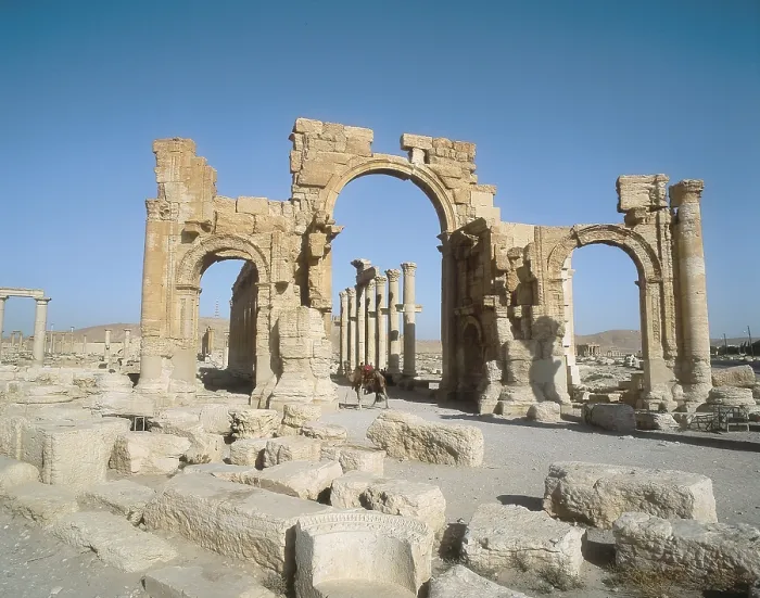 Framed Print : SYRIA. Palmira. Monumental arch in the colonnade avenue. Roman art. Early Empire. Architecture. AISA / Everett Collection**US SALES ONLY** Framed Print : SYRIA. Palmira. Monumental arch in the colonnade avenue. Roman art. Early Empire. Architecture. AISA / Everett Collection**US SALES ONLY**