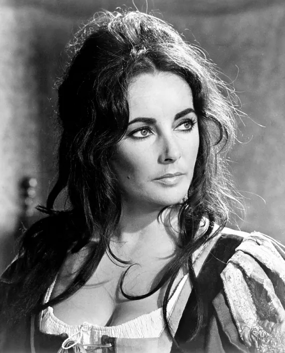 Framed Print : THE TAMING OF THE SHREW, Elizabeth Taylor, 1967