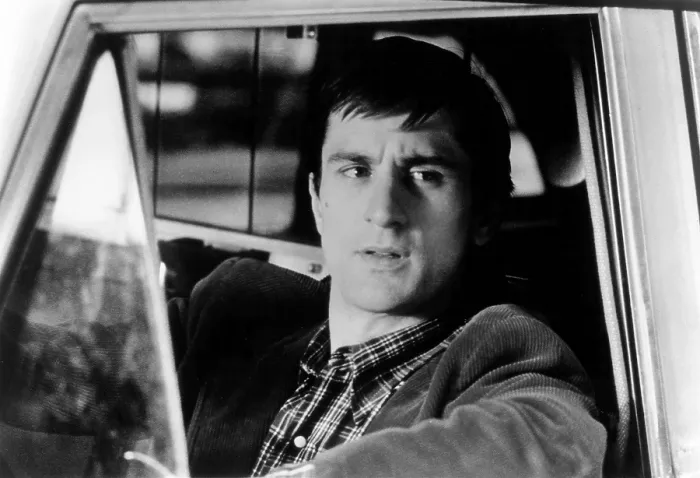 Framed Print : TAXI DRIVER, Robert De Niro, 1976. ph: Columbia Pictures  /  courtesy Everett Collection