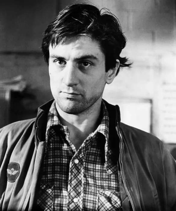 Framed Print : TAXI DRIVER, Robert De Niro, 1976, Columbia Pictures / courtesy Everett Collection