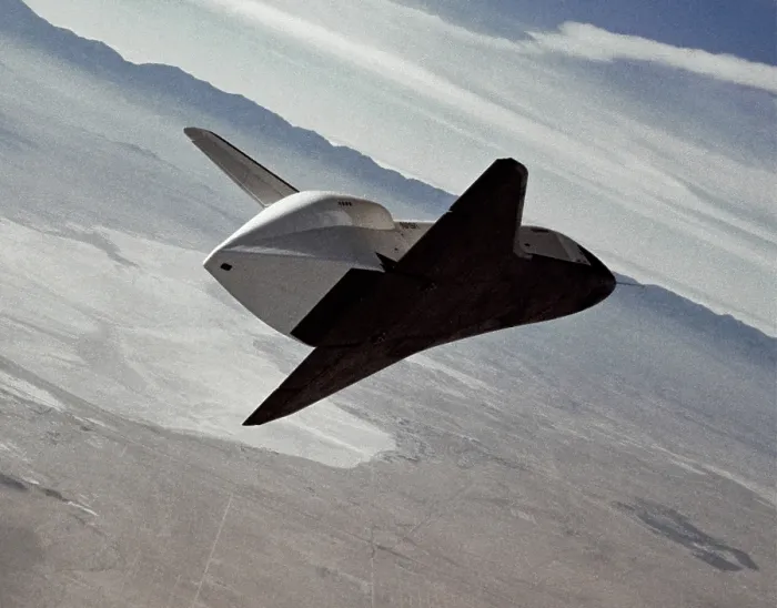 Framed Print : Test of the space shuttle prototype Enterprise in a free flight glide and landing on Rogers Dry Lake bed