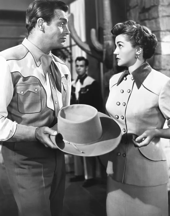 Framed Print : TEXAS CARNIVAL, from left: Howard Keel, Esther Williams, 1951
