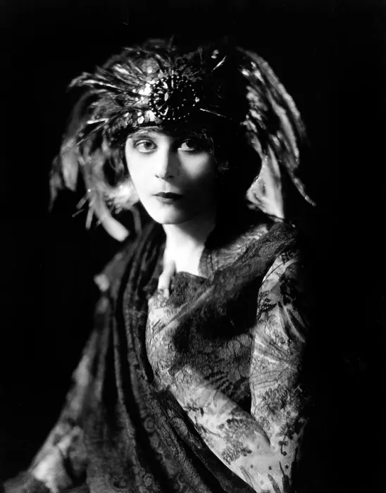 Framed Print : Theda Bara in the Broadway show THE BLUE FLAME, 1920