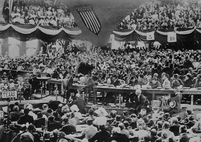 Framed Print : Theodore Roosevelt addressing the Progressive National Convention, August 6, 1912 Framed Print : Theodore Roosevelt addressing the Progressive National Convention, August 6, 1912