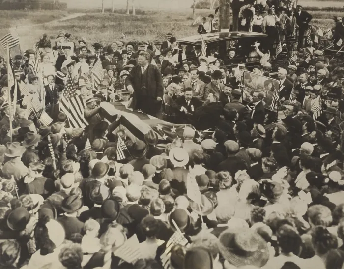 Framed Print : Theodore Roosevelt campaigning for President in New Jersey, June or August, 1912. The procession of touring cars halts for a speech as they make their way to the convention