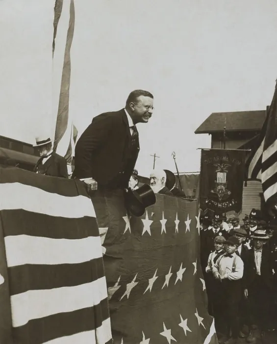 Framed Print : Theodore Roosevelt delivering a speech, Brattleboro, Vermont, Sept. 1902. From Aug. 22 through Sept