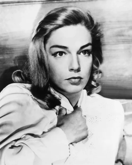 Framed Print : THERESE RAQUIN, (aka THE ADULTRESS), Simone Signoret, 1953
