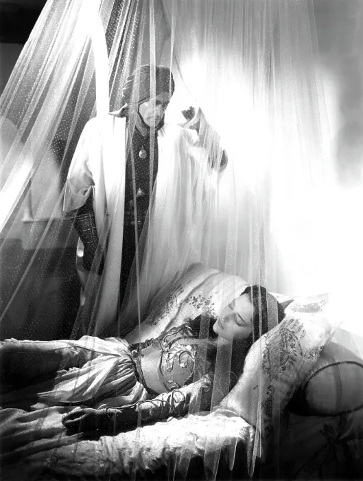 Framed Print : THE THIEF OF BAGDAD, Conrad Veidt, June Duprez, 1940