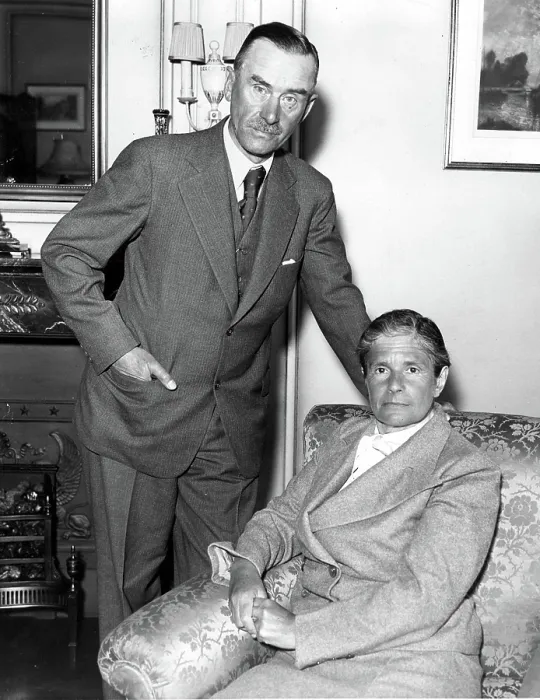 Framed Print : THOMAS MANN- With his wife in their New York hotel room. 5 / 29 / 34. Courtesy: CSU Archives  /  Everett Collection