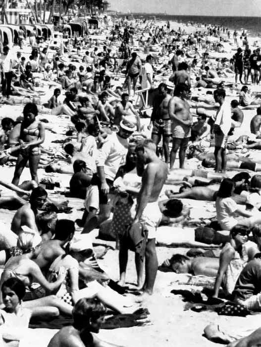 Framed Print : Thousands of vacationing college students blanket the beaches of Ft. Lauderdale. March 20, 1968. (CSU_ALPHA_1557) CSU Archives / Everett Collection