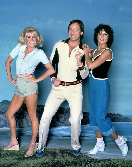 Framed Print : THREE'S COMPANY, Suzanne Somers, John Ritter, Joyce DeWitt, 1978
