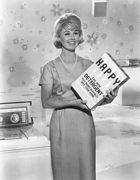 Framed Print : THE THRILL OF IT ALL, Doris Day, 1963 Framed Print : THE THRILL OF IT ALL, Doris Day, 1963