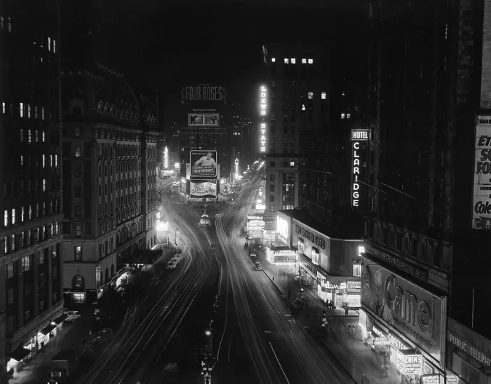 Framed Print : TIMES SQUARE, brownout, November 1, 1943.. Courtesy: CSU Archives  /  Everett Collection