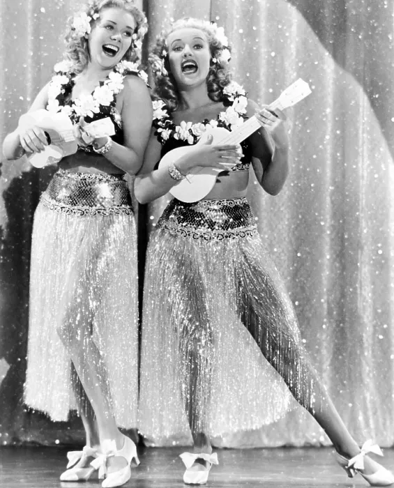 Framed Print : TIN PAN ALLEY, from left: Alice Faye, Betty Grable, 1940, TM & Copyright 20th Century Fox Film Corp. / courtesy Everett Collection Framed Print : TIN PAN ALLEY, from left: Alice Faye, Betty Grable, 1940, TM & Copyright 20th Century Fox Film Corp. / courtesy Everett Collection