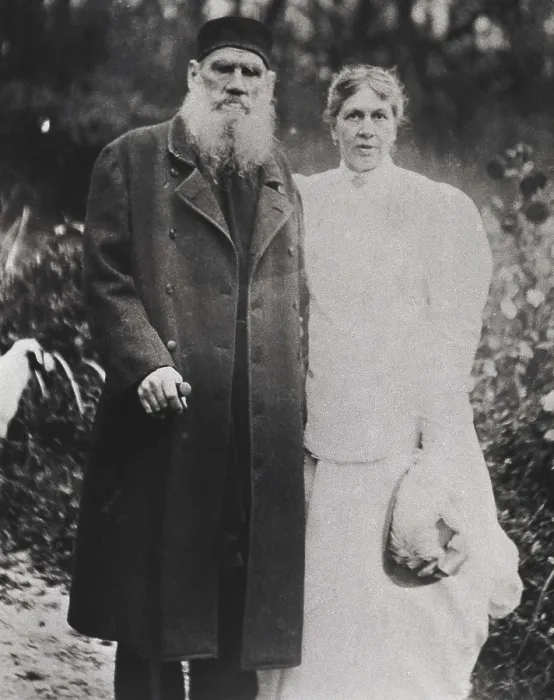 Framed Print : TOLSTOY, Lev Nikolayevich, Leo (1828-1910). Portrait of Leo Tolstoy and his wife Sophia at their house in Yasnaya Poliana, the 23rd September 1895. RUSSIA. TULA. Ysnaia Poliana