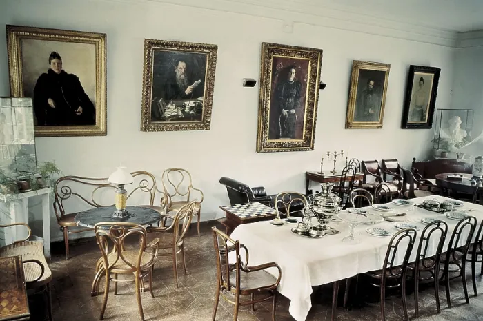 Framed Print : TOLSTOY, Lev Nikolayevich, Leo (1828-1910). Interior of the Tolstoy House-Museum in Yasnaya Poliana Framed Print : TOLSTOY, Lev Nikolayevich, Leo (1828-1910). Interior of the Tolstoy House-Museum in Yasnaya Poliana