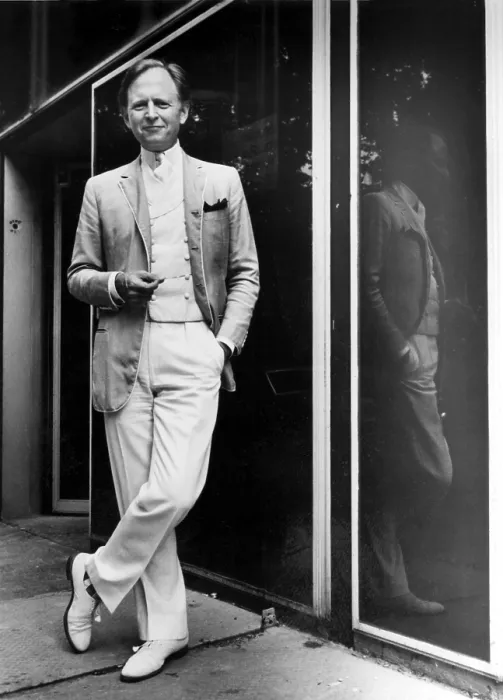 Framed Print : Tom Wolfe in 1981. Courtesy: CSU Archives / Everett Collection Framed Print : Tom Wolfe in 1981. Courtesy: CSU Archives / Everett Collection