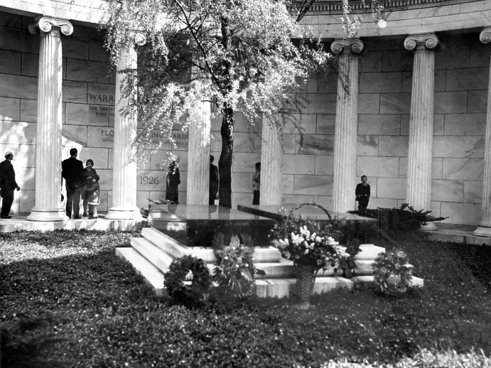 Framed Print : Tomb of Warren G. Harding, 29th President of the United States (1921-1923).. Courtesy: CSU Archives  /  Everett Collection