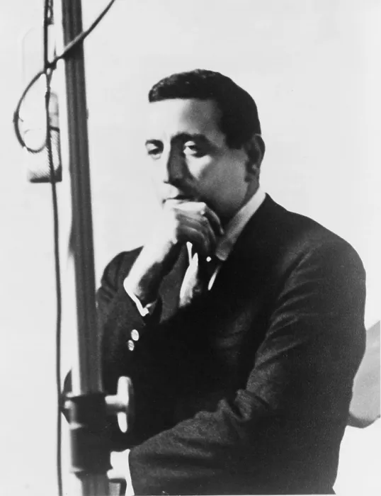 Framed Print : Tony Bennett (b. 1926) at microphone, 1955 Framed Print : Tony Bennett (b. 1926) at microphone, 1955