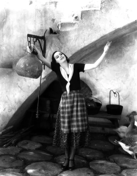 Framed Print : TORRENT, Greta Garbo, 1926