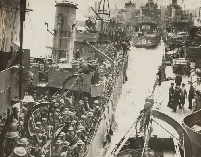 Framed Print : Traffic jam in an English port, after the evacuation of British Expeditionary Force from Dunkirk. Several ships, densely packed with soldiers, in June 1940 during World War 2