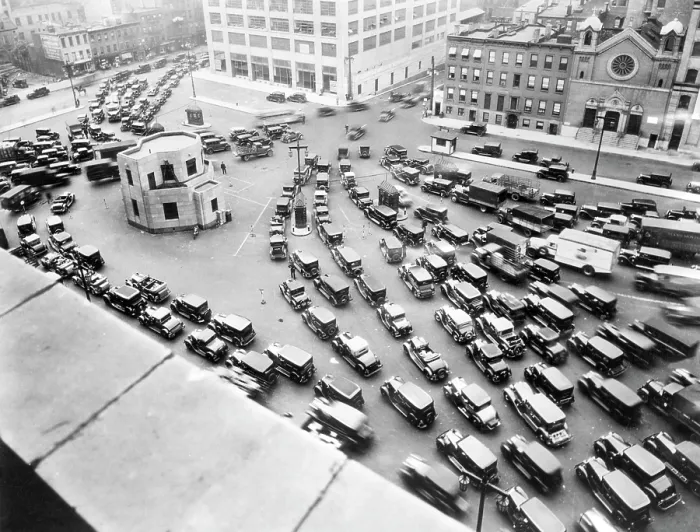 Framed Print : A Traffic jam at the New York entrance of the Holland Tunnel. New York City, circa 1920s. Courtesy: CSU Archives / Everett Collection