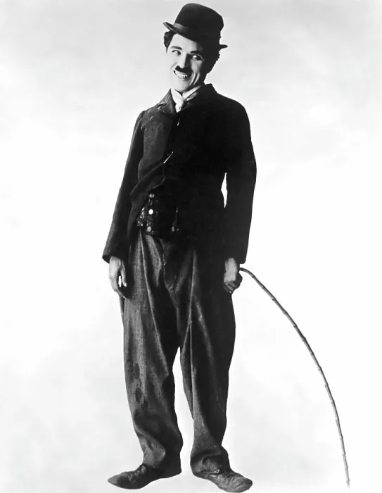 Framed Print : THE TRAMP, (aka CHARLIE ON THE FARM; CHARLIE THE HOBO; CHARLIE THE TRAMP), Charlie Chaplin, (aka, Charles Chaplin), 1915