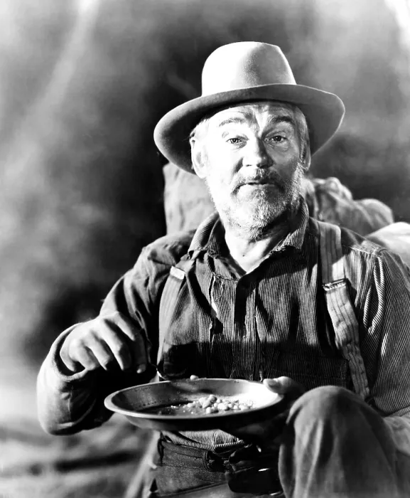 Framed Print : THE TREASURE OF THE SIERRA MADRE, Walter Huston, 1948