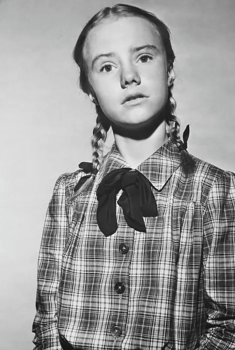 Framed Print : A TREE GROWS IN BROOKLYN, Peggy Ann Garner, 1945, TM & Copyright 20th Century Fox Film Corp. / courtesy Everett Collection