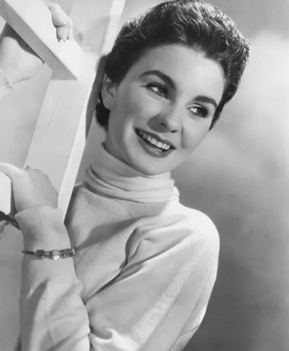 Framed Print : TRIO, Jean Simmons, 1950 Framed Print : TRIO, Jean Simmons, 1950