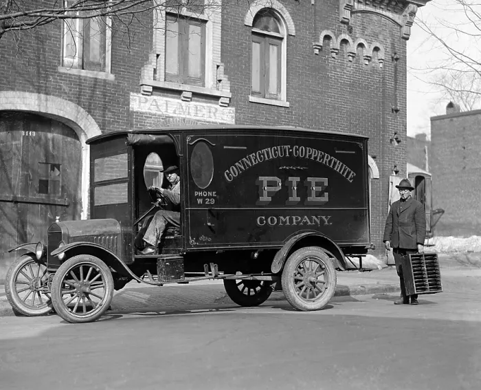 Framed Print : Trucks. Connecticut Pie Co. delivering pies, Ford delivery truck. 1923
