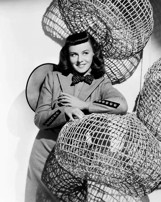 Framed Print : NOTHING BUT THE TRUTH, Paulette Goddard, 1941