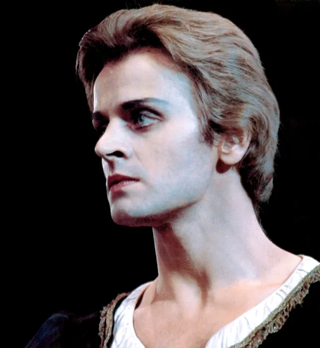 Framed Print : THE TURNING POINT, Mikhail Baryshnikov, 1977, TM & Copyright (c) 20th Century Fox Film Corp. / courtesy Everett Collection