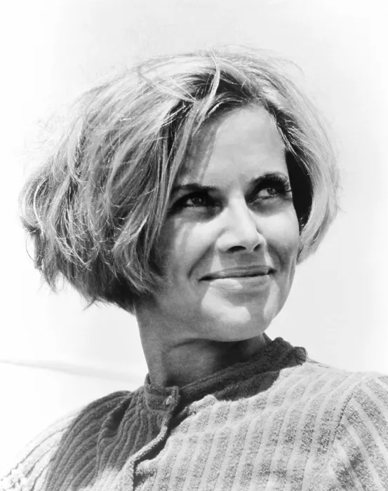 Framed Print : A TWIST OF SAND, Honor Blackman, 1968