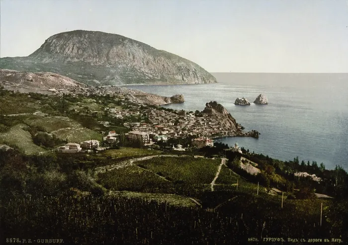 Framed Print : Ukraine (part of Russia at the time of the photograph). Gurzuf from the Yalta Road (in original caption: Gursuff, Jalta), Crimea, photochrom, circa 1900