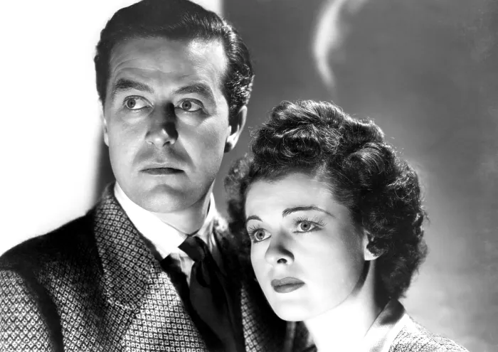 Framed Print : THE UNINVITED, Ray Milland, Ruth Hussey, 1944 Framed Print : THE UNINVITED, Ray Milland, Ruth Hussey, 1944
