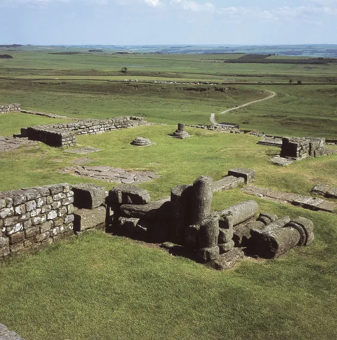 Framed Print : UNITED KINGDOM. ENGLAND. NORTH EAST ENGLAND. Housesteads Fort. Hadrian's Wall (122). AISA / Everett Collection**US SALES ONLY** Framed Print : UNITED KINGDOM. ENGLAND. NORTH EAST ENGLAND. Housesteads Fort. Hadrian's Wall (122). AISA / Everett Collection**US SALES ONLY**