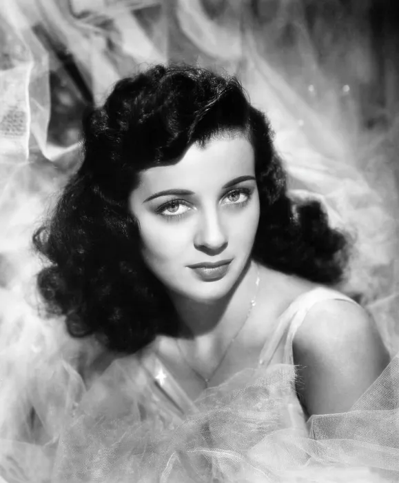 Framed Print : THE UNSEEN, Gail Russell, 1945