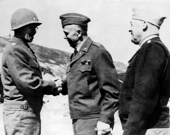 Framed Print : U.S. Army Field Commander General Omar Bradley, General George C. Marshall, Air Force chief General Henry Arnold, France, 1944.. Courtesy: CSU Archives / Everett Collection Framed Print : U.S. Army Field Commander General Omar Bradley, General George C. Marshall, Air Force chief General Henry Arnold, France, 1944.. Courtesy: CSU Archives / Everett Collection