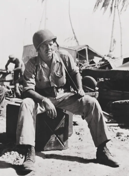 Framed Print : U.S. Marine Captain Louis Hayward on Tarawa