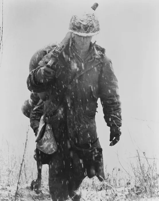 Framed Print : U.S. Marine among those supporting the embattled First Marine Division and Seventh Infantry Division at Yudam-Ni, Nov. 27-Dec. 3, 1950. Korean War, 1950-53. (BSLOC_2014_11_79)