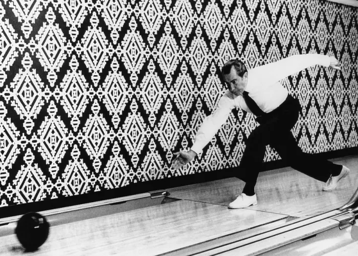 Framed Print : U.S. President Richard Nixon, bowling in the Executive Office Building located across from the White House, Washington D.C. 1971.. Courtesy: CSU Archives  /  Everett Collection