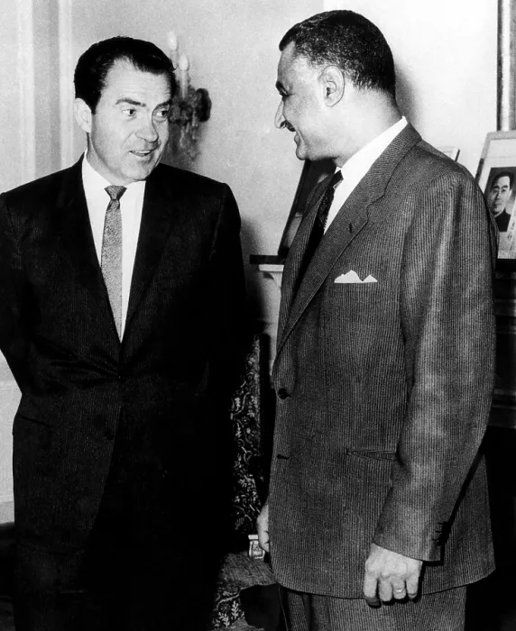Framed Print : U.S. President Richard Nixon and the President of Egypt Gamal Abdel Nasser, meeting in Cairo, Egypt, 1970.. Courtesy: CSU Archives  /  Everett Collection