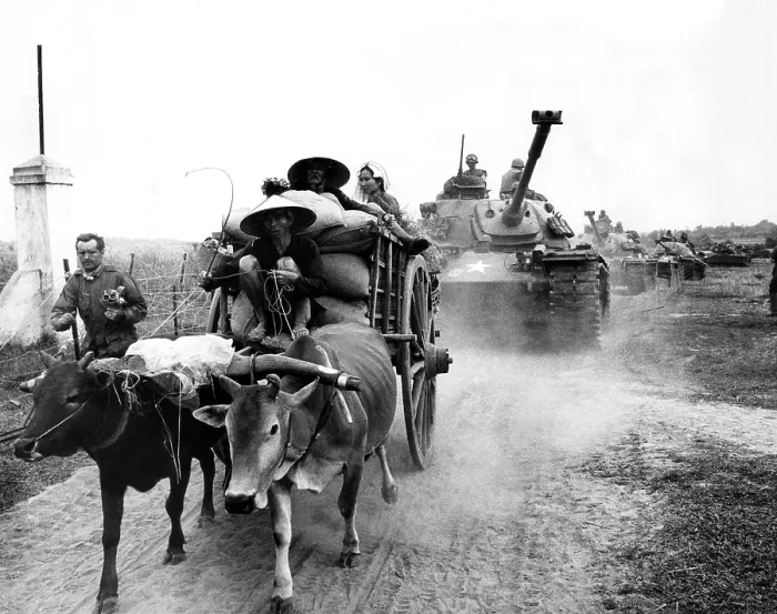 Framed Print : U.S. Tanks behind a South Vietnamese ox cart, Trung Lap, South Vietnam, January 17, 1966. Courtesy: CSU Archives / Everett Collection