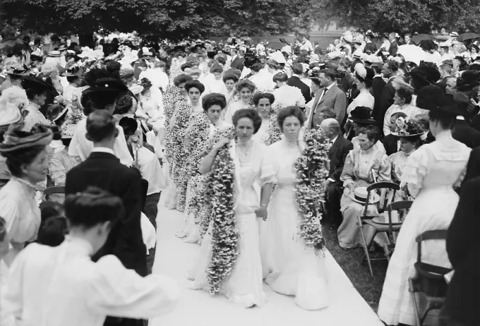 Framed Print : Vassar College graduates enter their graduation ceremony carrying a daisy chain, June 1908 Framed Print : Vassar College graduates enter their graduation ceremony carrying a daisy chain, June 1908