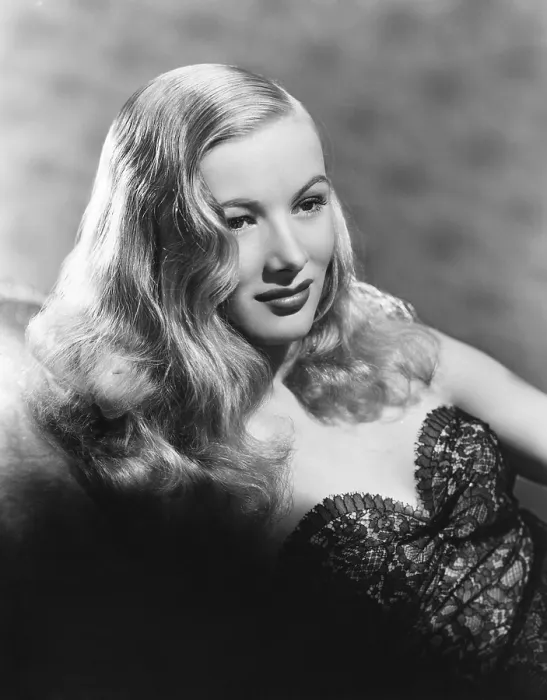 Framed Print : Veronica Lake, 1942