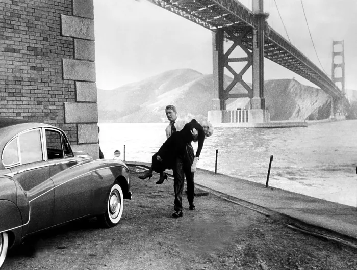 Framed Print : VERTIGO, James Stewart, Kim Novak, 1958 Framed Print : VERTIGO, James Stewart, Kim Novak, 1958