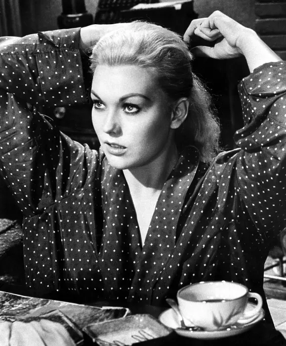 Framed Print : VERTIGO, Kim Novak, 1958 Framed Print : VERTIGO, Kim Novak, 1958