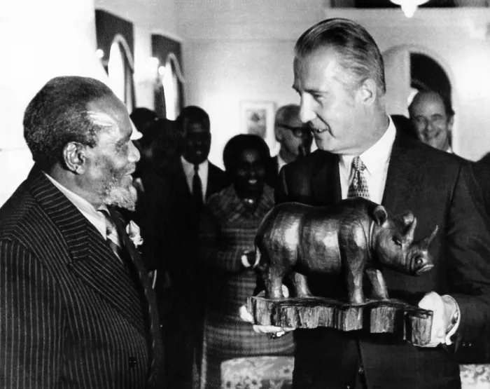 Framed Print : Vice President Spiro Agnew meeting with Kenya's Revolutionary President Jomo Kenyatta. Agnew holds a wooden carving of a rhinoceros presented to him by Kenyatta Framed Print : Vice President Spiro Agnew meeting with Kenya's Revolutionary President Jomo Kenyatta. Agnew holds a wooden carving of a rhinoceros presented to him by Kenyatta